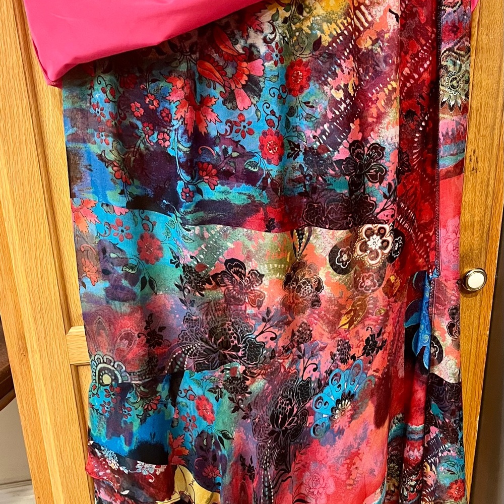 Chico's Asymmetrical Floral Skirt - Red and Blue vintage, silk, size 1, ethereal - Picture 11 of 11